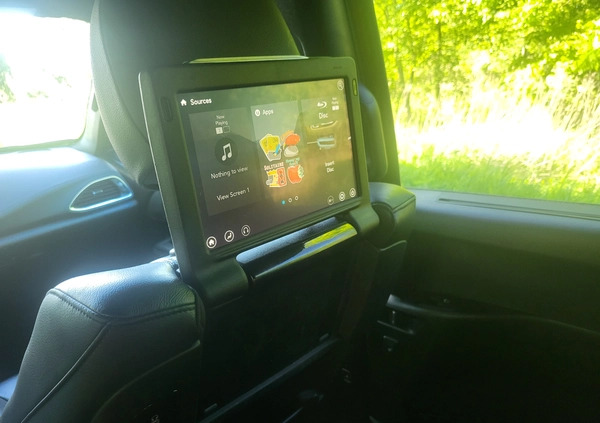 Chrysler Pacifica cena 116000 przebieg: 23000, rok produkcji 2019 z Nowy Targ małe 191